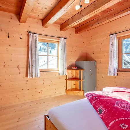 Holiday home Schoenangeralm Skihuette